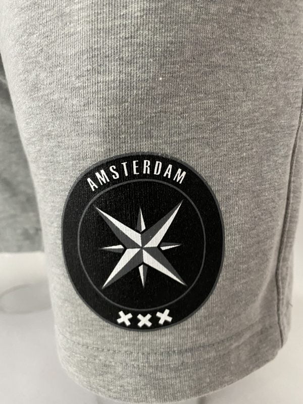 Short jogging licht grijs colour on colour logo