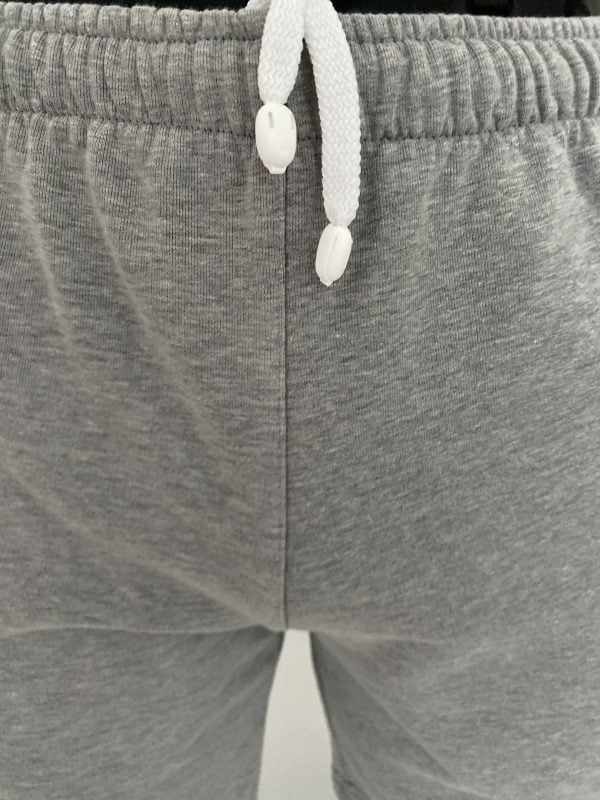 Short jogging licht grijs rood logo