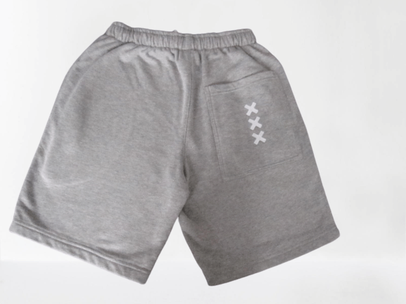 Short jogging licht grijs colour on colour logo