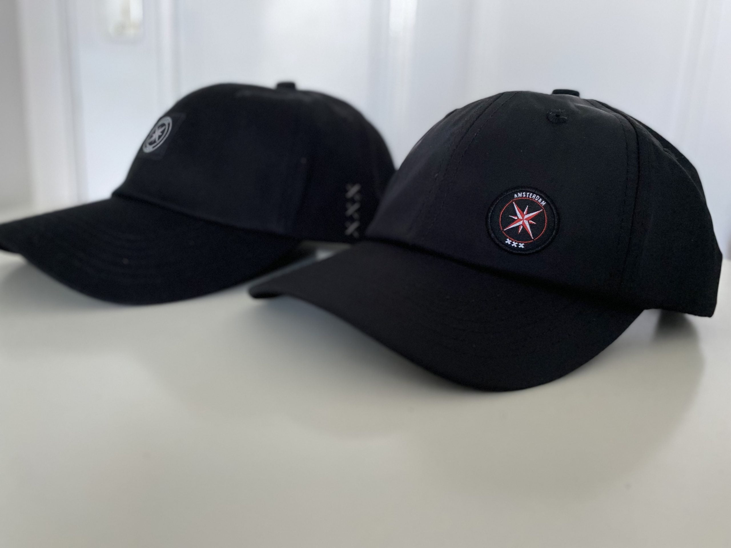 Classic cap zwart grijs logo