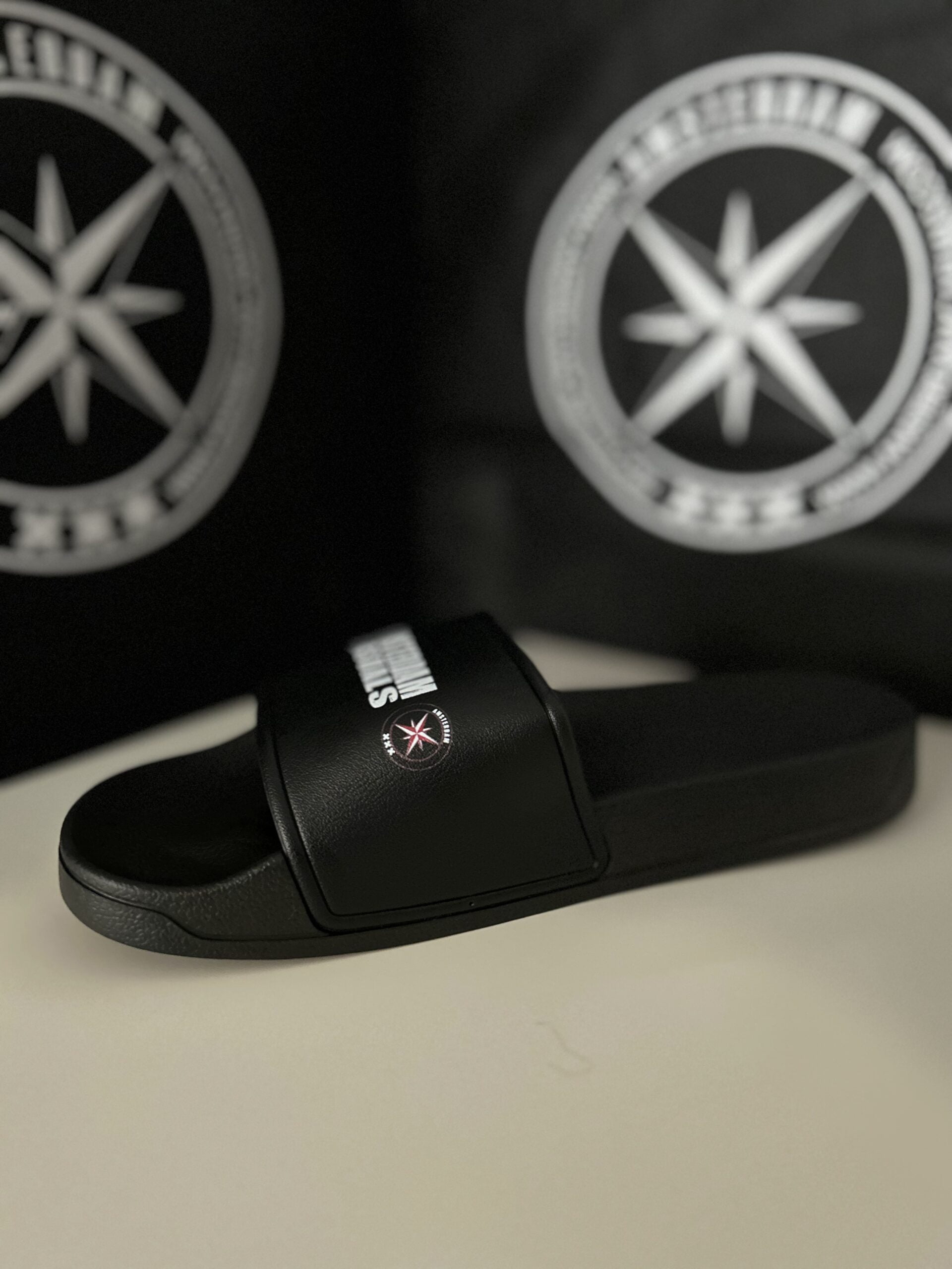 Amca banner slippers