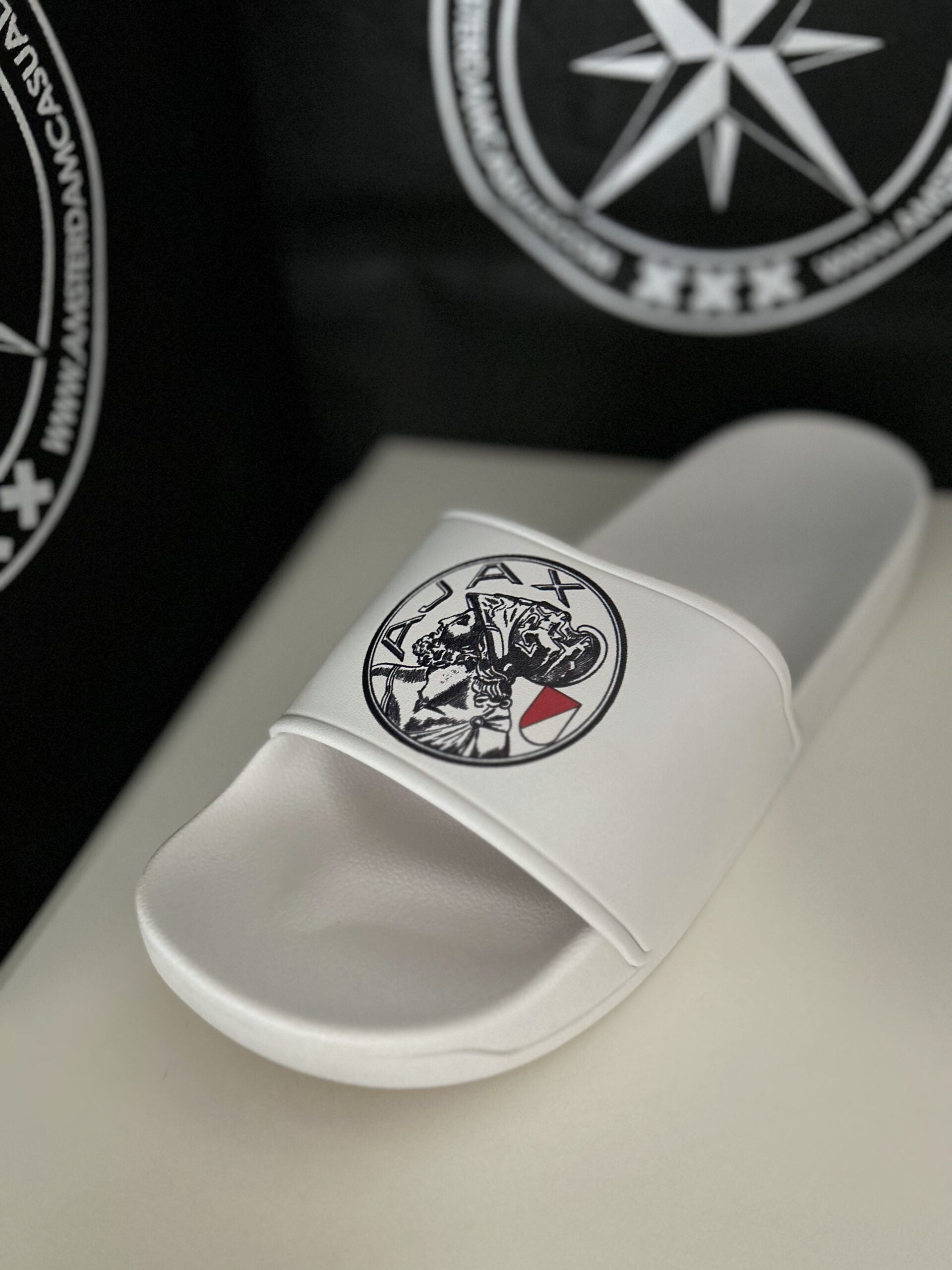 Oude logo slippers Wit